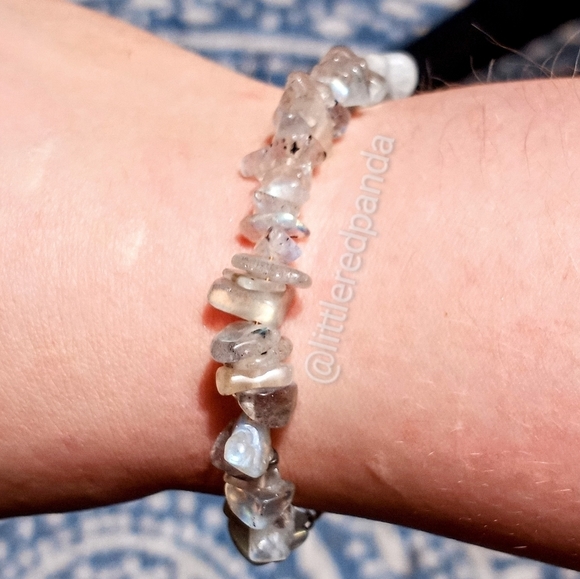 Genuine Labradorite chip wire bracelet - Picture 5 of 5